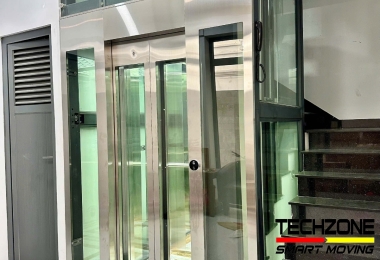 Thị Trường Lắp Đặt Thang Máy Kính Tại TP.HCM: Bùng Nổ Nhu Cầu Và Những Lưu Ý "Vàng"